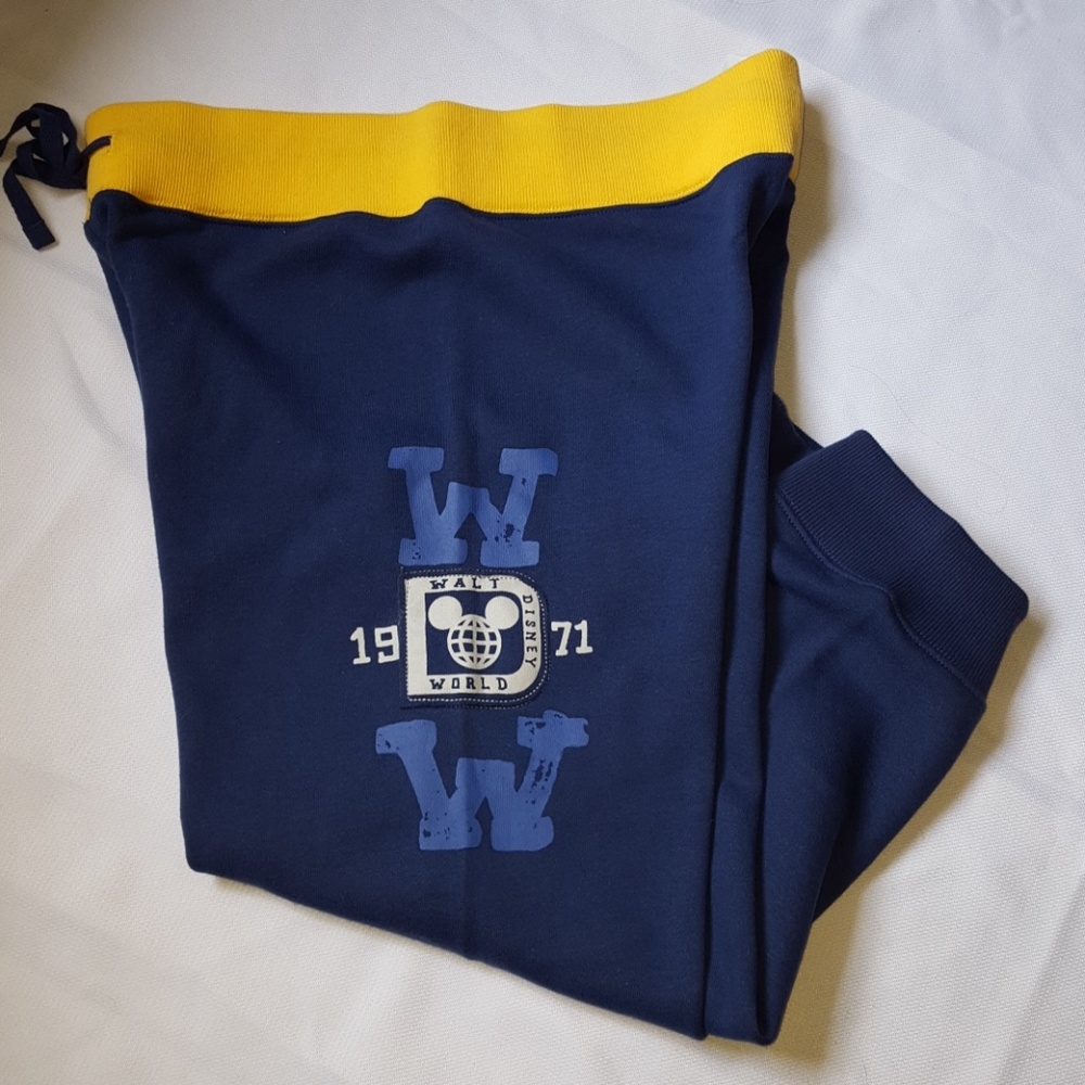 DONTATED**** Capri sweatpants